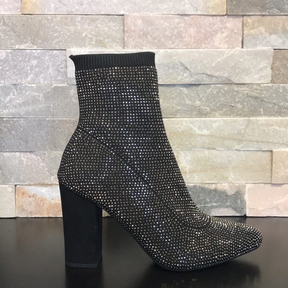 🎁 Material Girl Women's Baybe Sock Booties - Picture 2 of 7